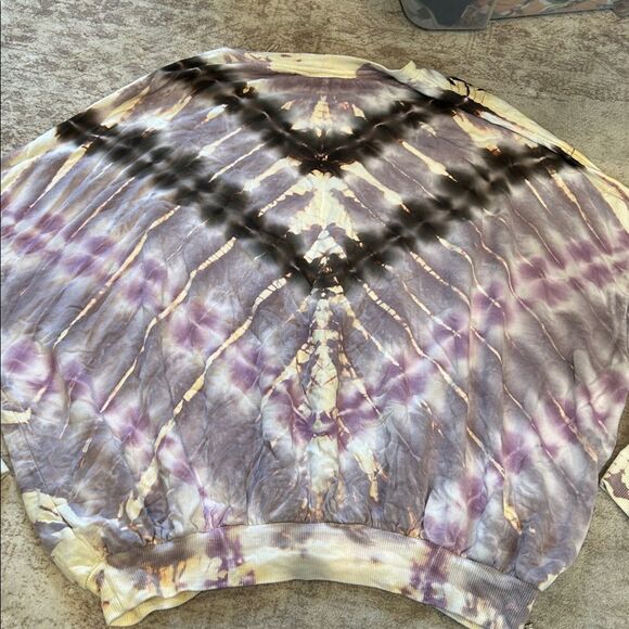 Young Fabulous & Broke Cream and Purple Tie-Dye Sweatshirt batwing med - Picture 6 of 6